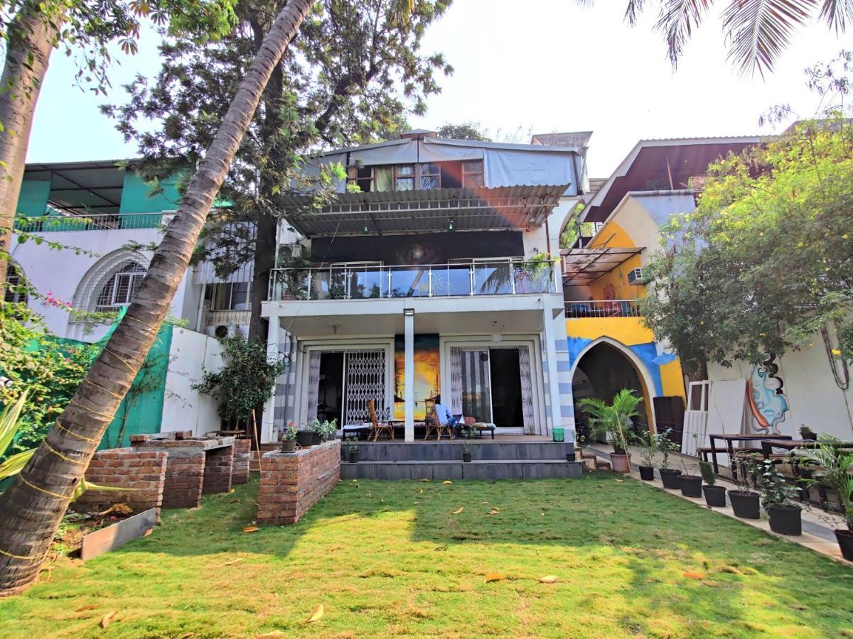 Хостел Urban Nomads Pune Riverside Colive Cowork Экстерьер фото