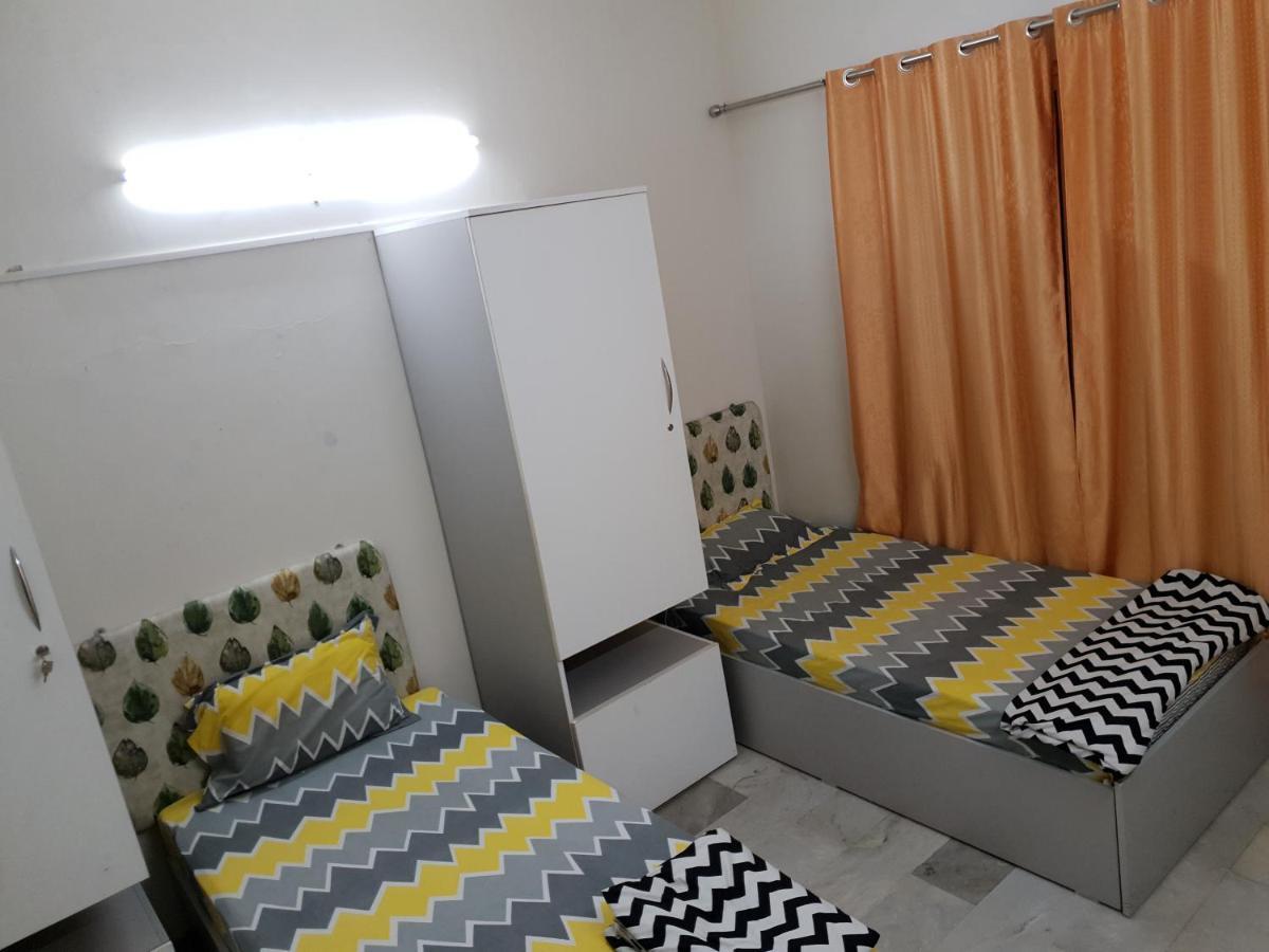 Хостел Urban Nomads Pune Riverside Colive Cowork Экстерьер фото