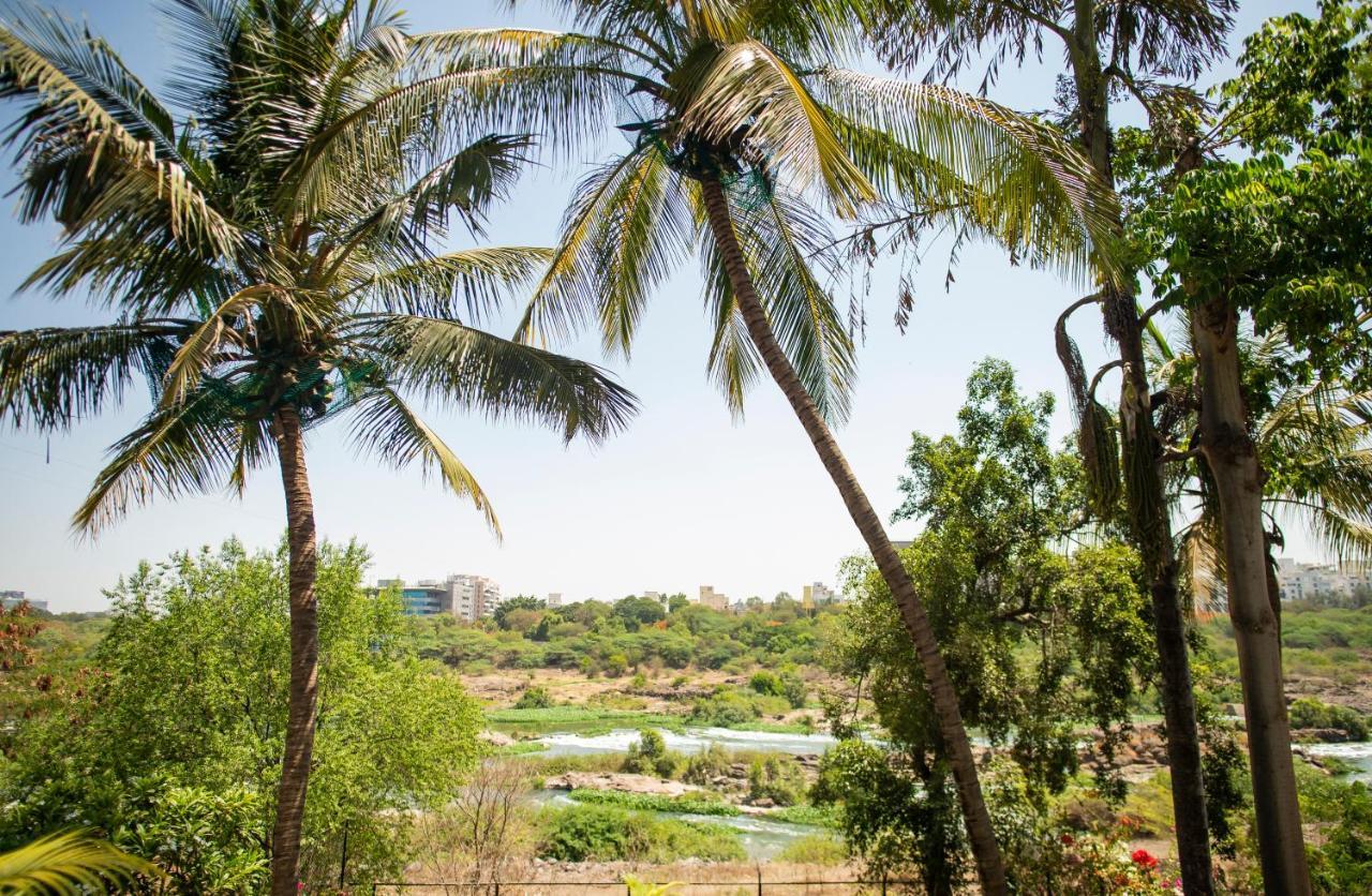 Хостел Urban Nomads Pune Riverside Colive Cowork Экстерьер фото